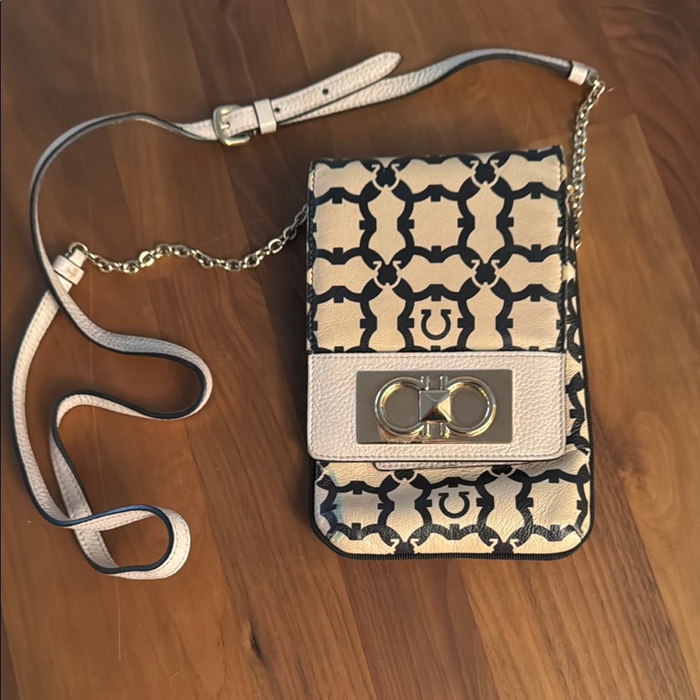 FERRAGAMO  Designer leather Patterned Phone Case cross body with gold  chain.